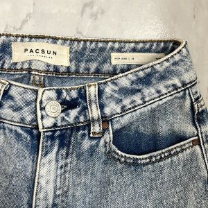 Pacsun medium wash mom jean